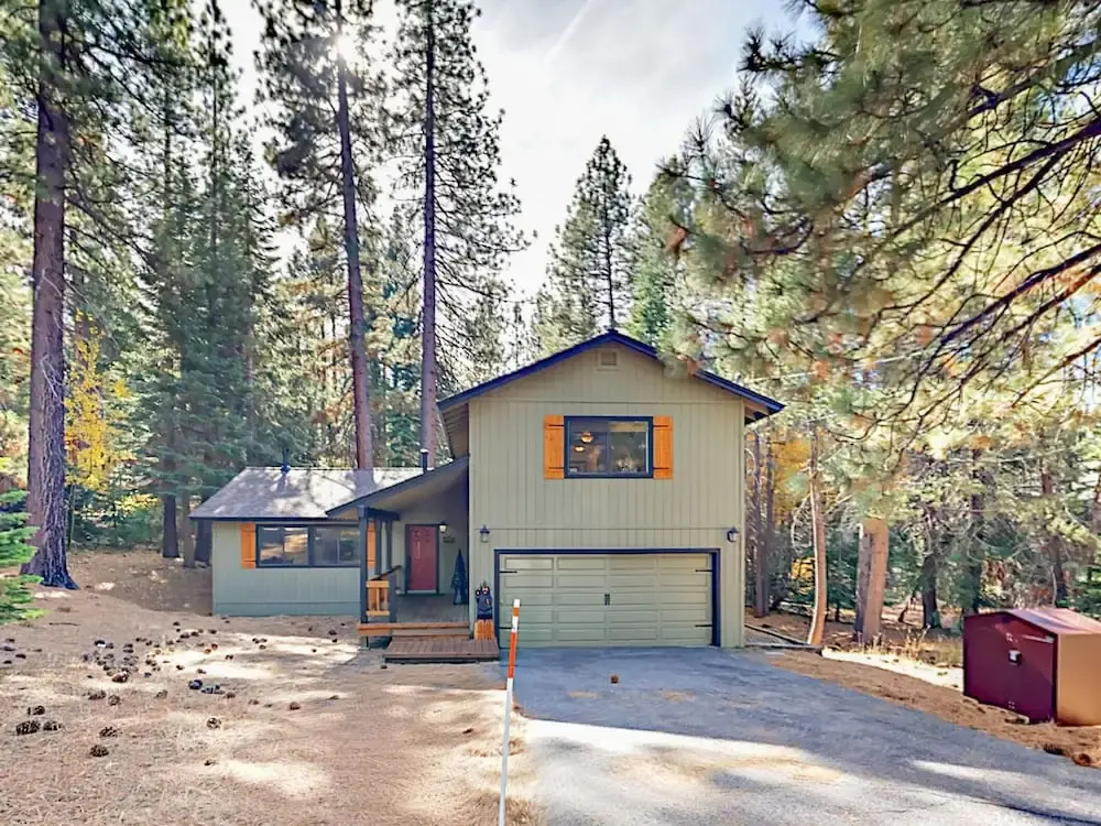 3br W/ Private Hot Tub! Near Golf & Ski Resorts 3 Bedroom Home