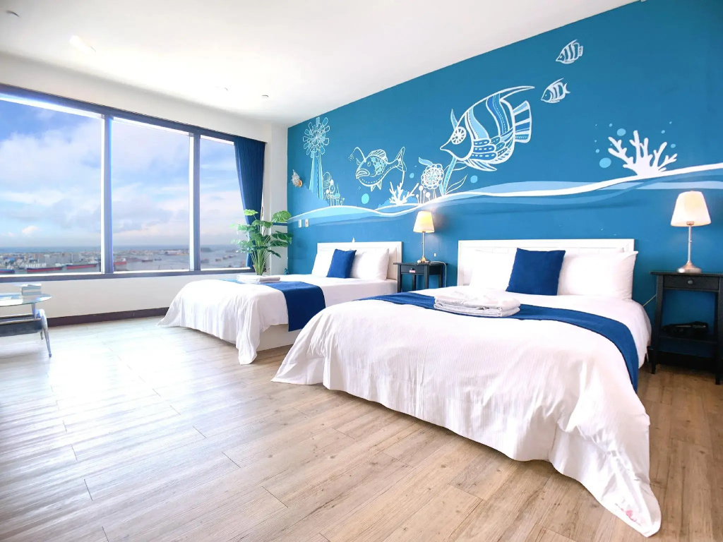 Standard Quadruple room with sea view