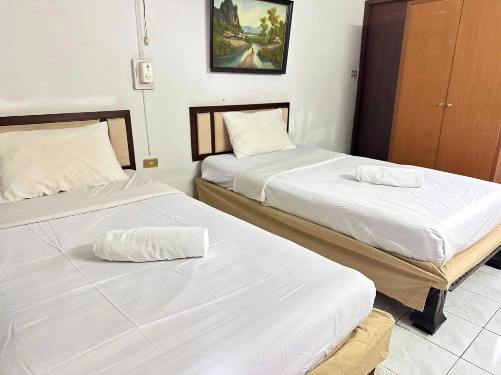 Hotel O Top North Guesthouse — 4