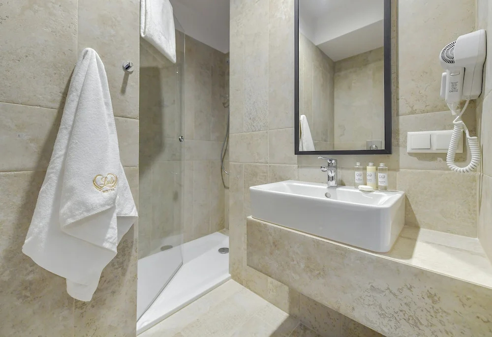 Lubhotel — 2