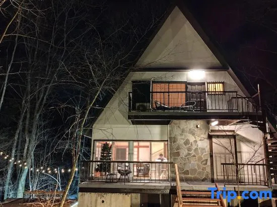 Kawa No Mori Villa Karuizawa - Ghibli-like Enchanted Riverside Moss Garden Forest Retreat
