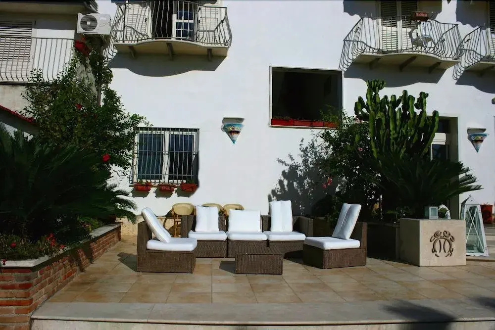 Mandetta Hotel