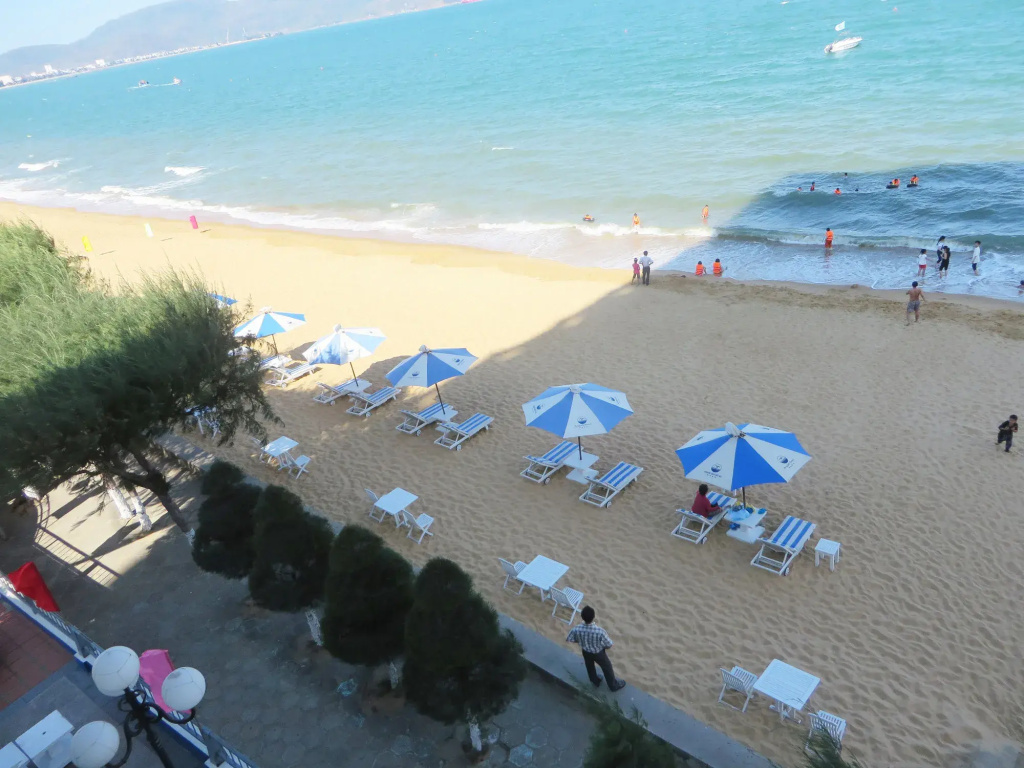 Beach & Waterfront