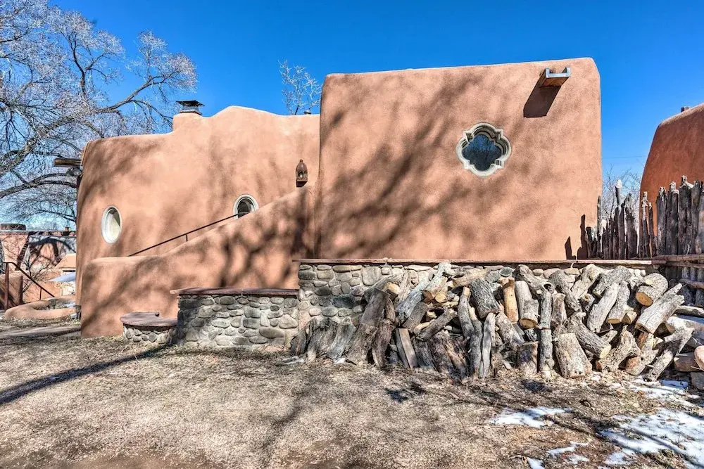 Chic Adobe-style Bungalow in Historic Santa Fe!