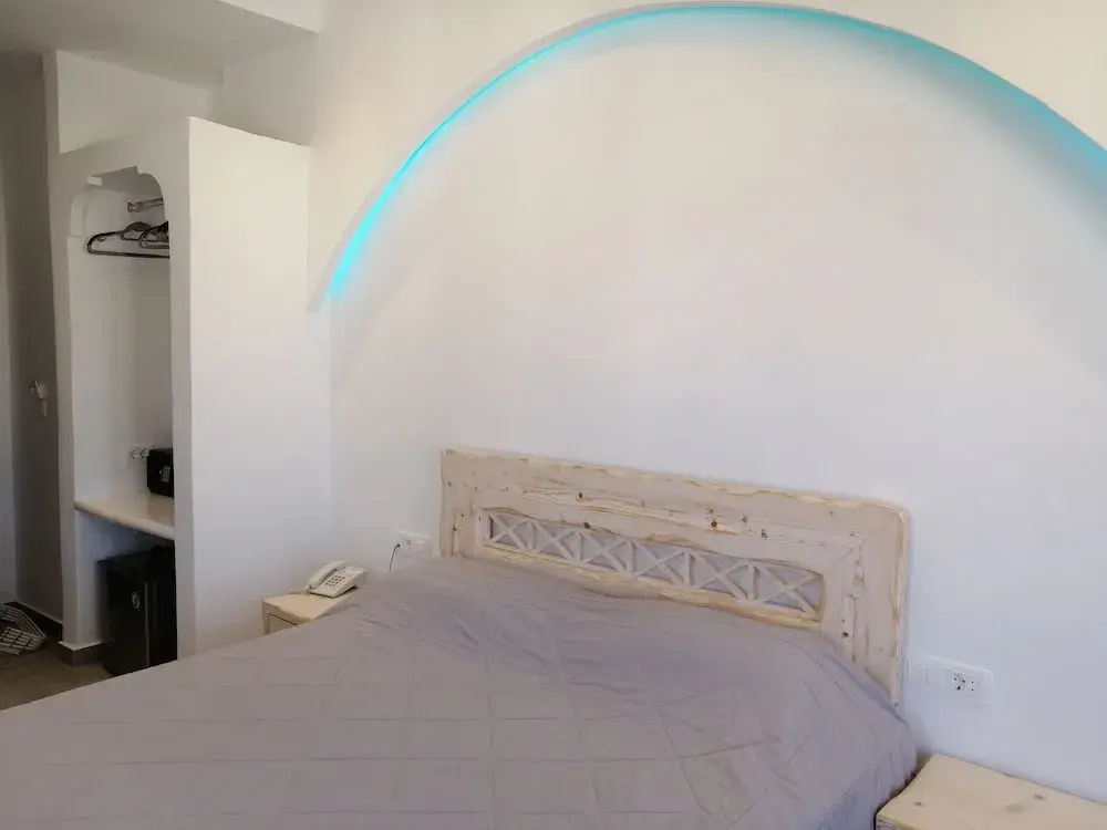 Standard Double room with sea view (full double bed)