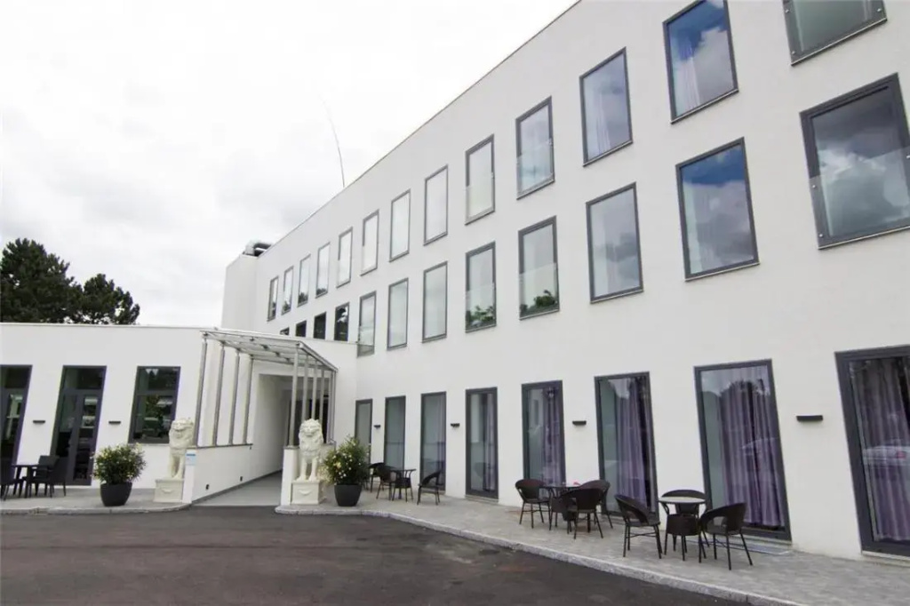 Hotel photo 1