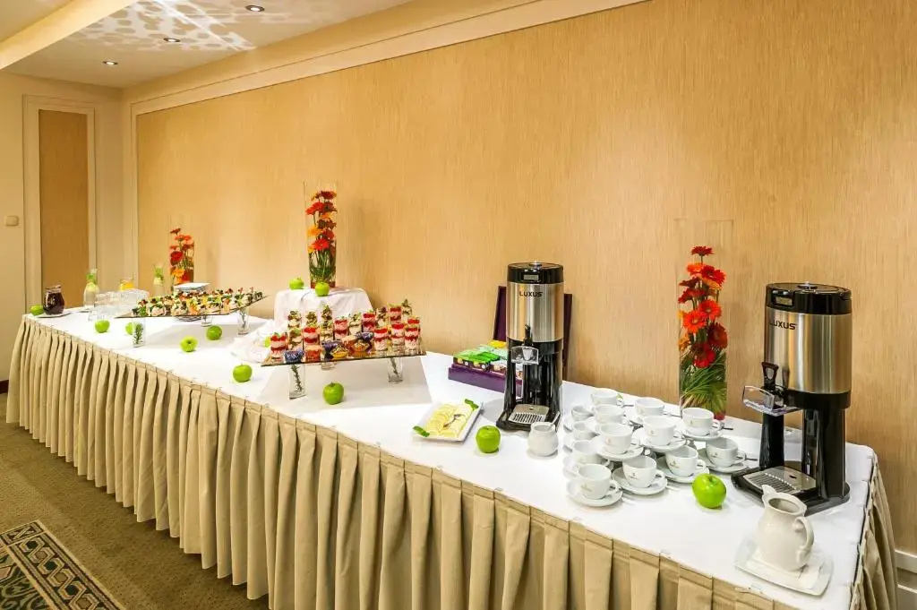 Hotel photo 12