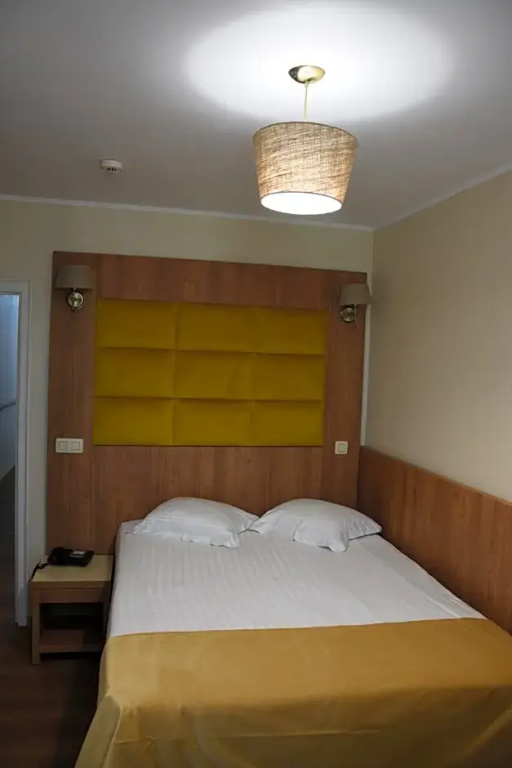 Economy room