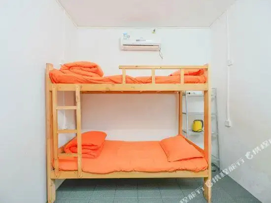 Bed in Dorm