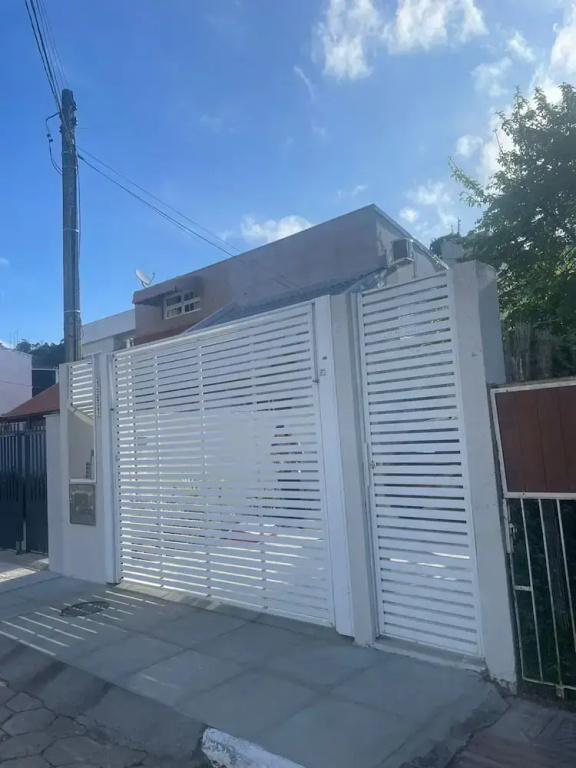 Casa ao Lado da Praia de Canasvieiras