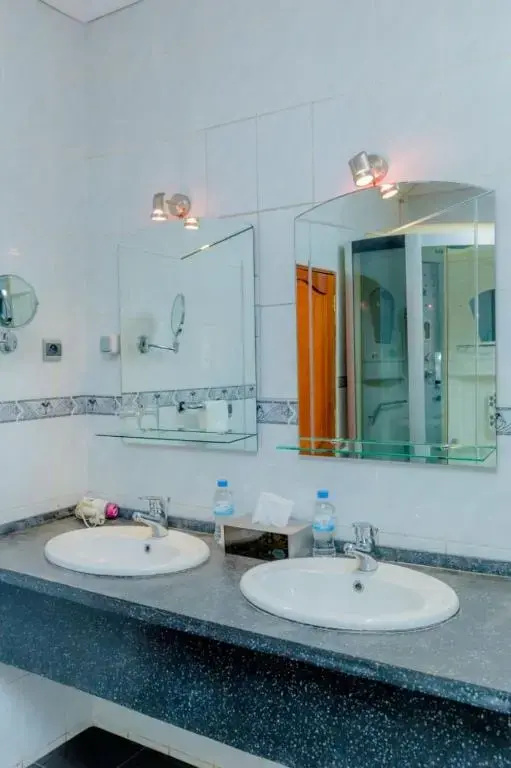 Deluxe Double room (twin beds)