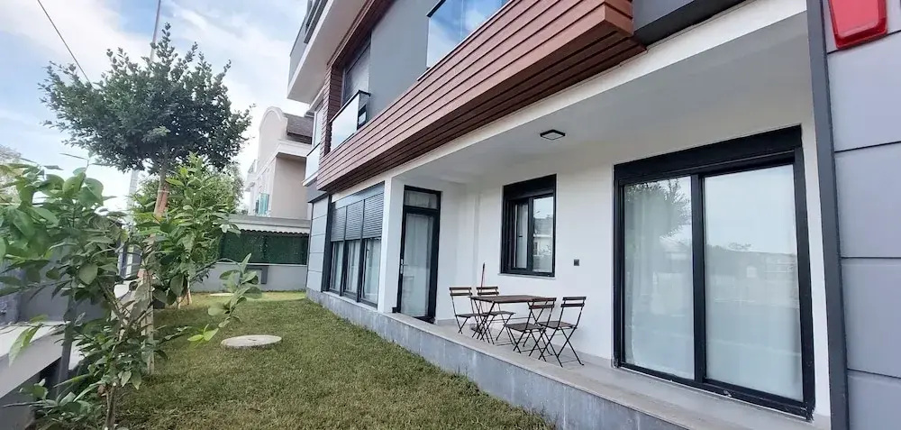 Professionally Maintained Spacious New Suites 1