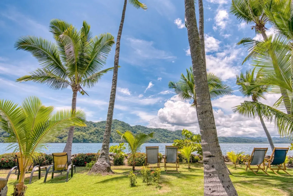Beach & Waterfront