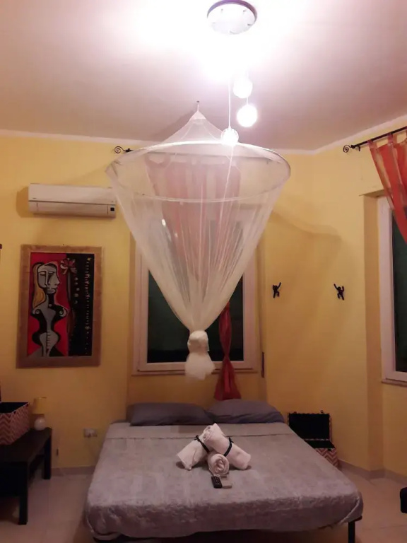 Comfort room with balcony