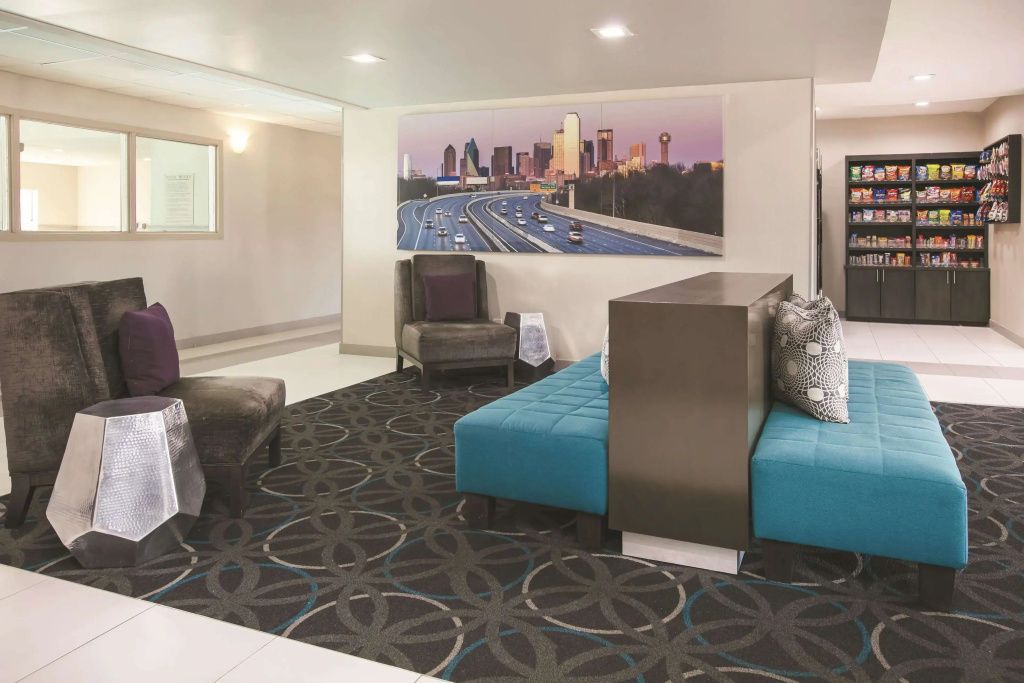 Lobby & Reception