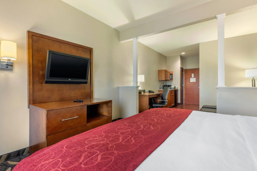 Double Suite (full double bed)