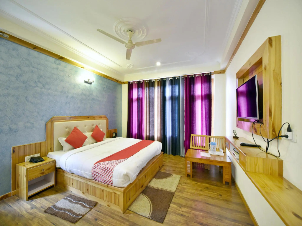 經典雙人房，配有雙人床