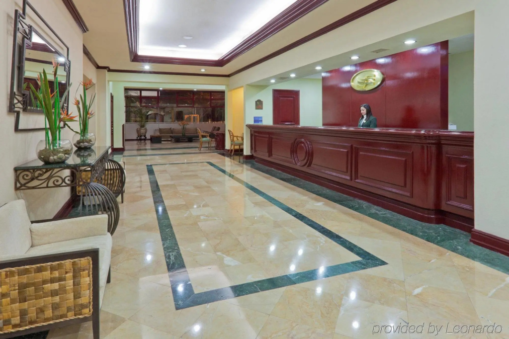 Lobby & Reception