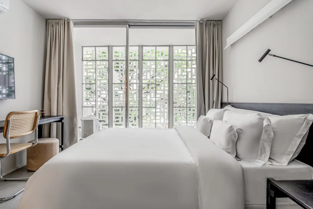 Double Studio (full double bed)