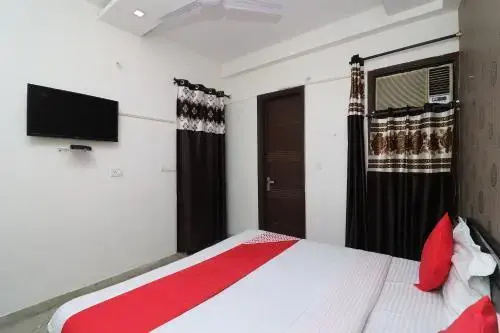 Royal Rahul Residency by OYO Rooms