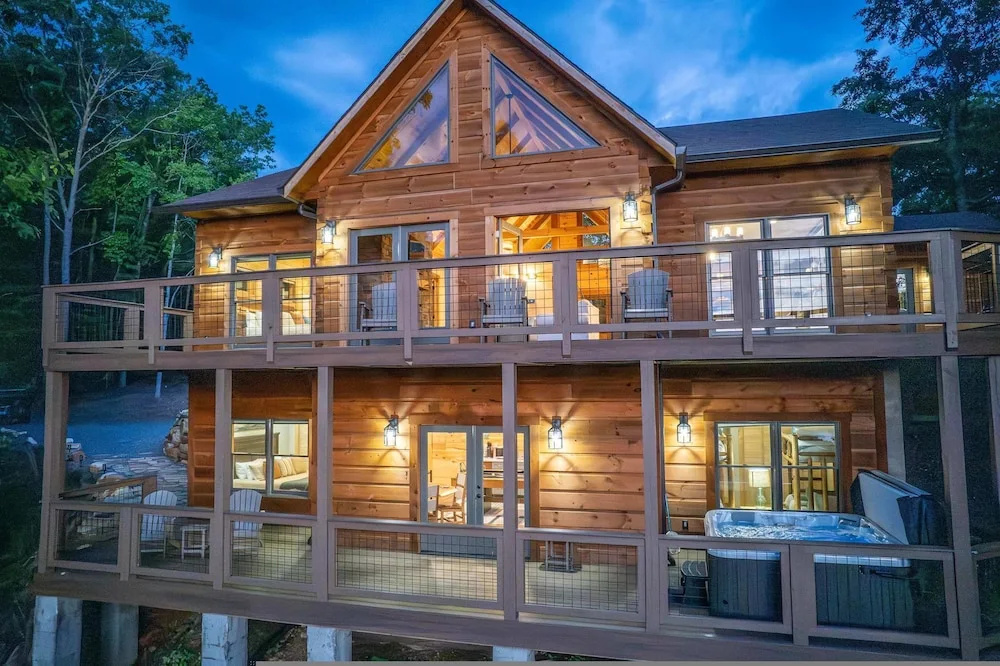 Luxury Cabin Lake View Access Theater Game Room