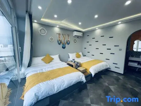 4 Bedrooms Standard room