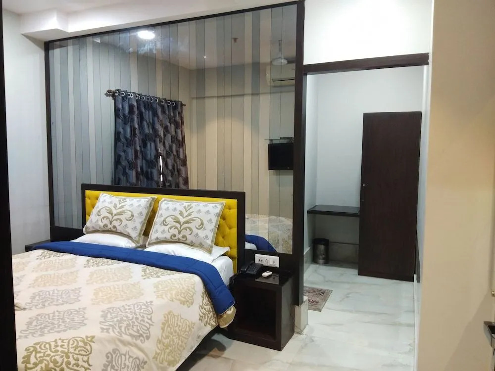 GOLDEN APPLE BOUTIQUE HOTEL by null