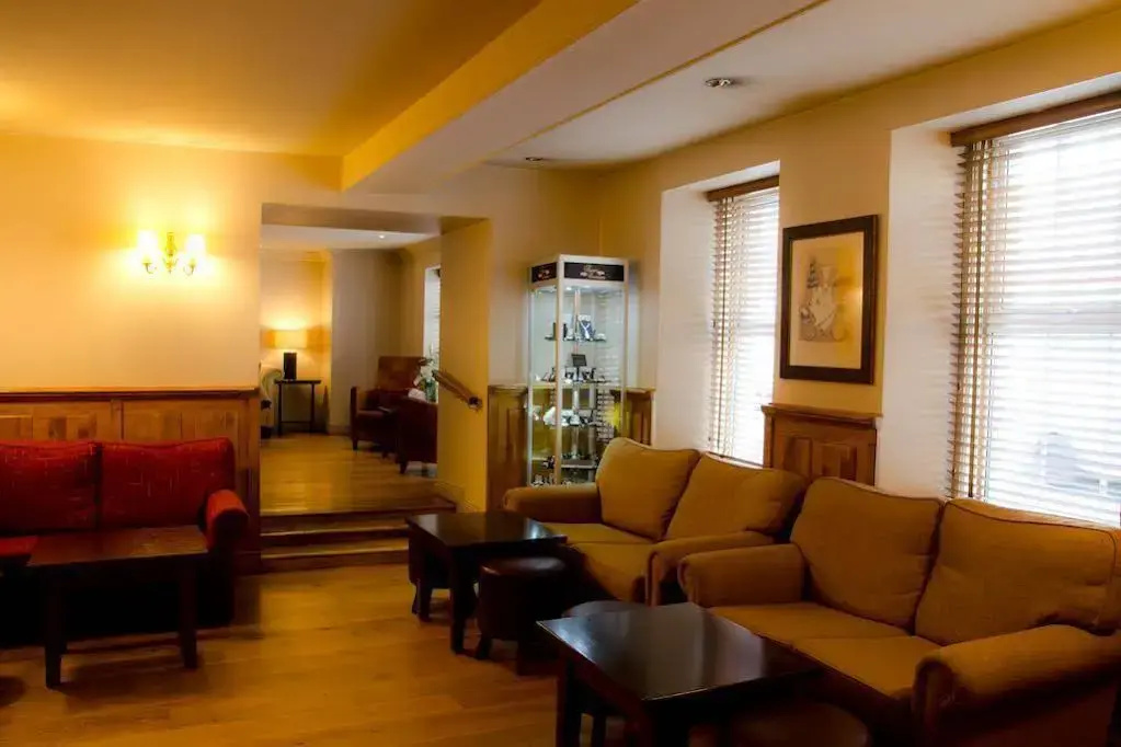 Newbury Hotel - Général