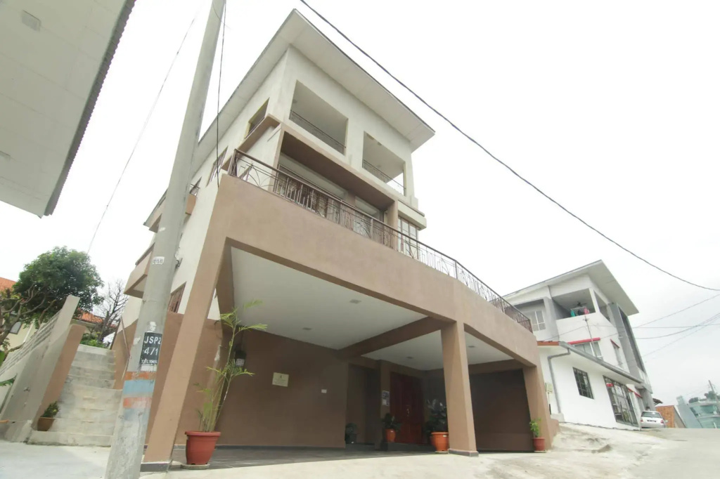 Nur Bougainvillea Villa