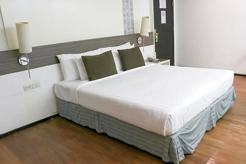 Premier Double Suite (full double bed)