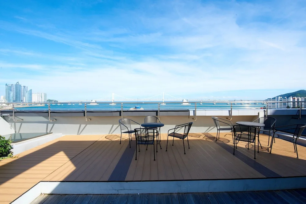 Beach & Waterfront