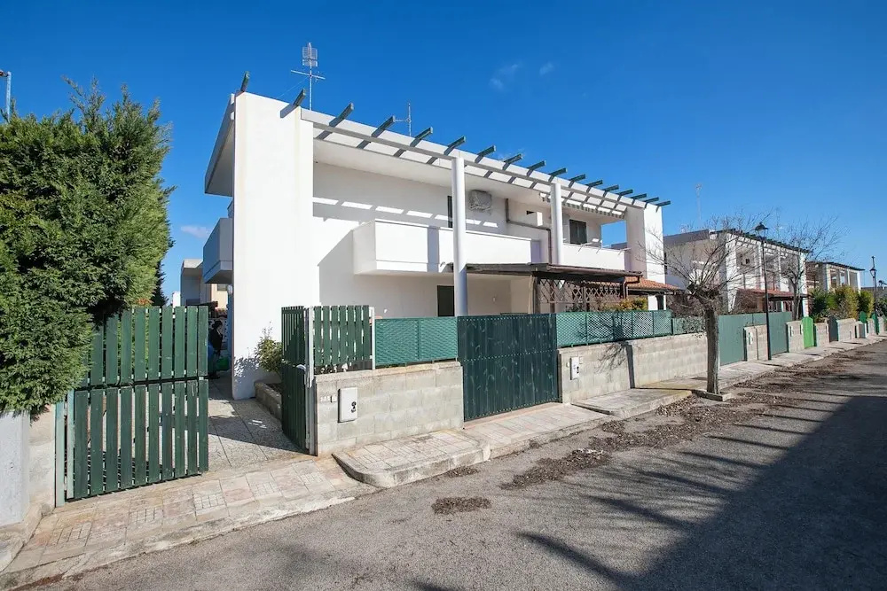 Villetta dei Pini with pool in residence