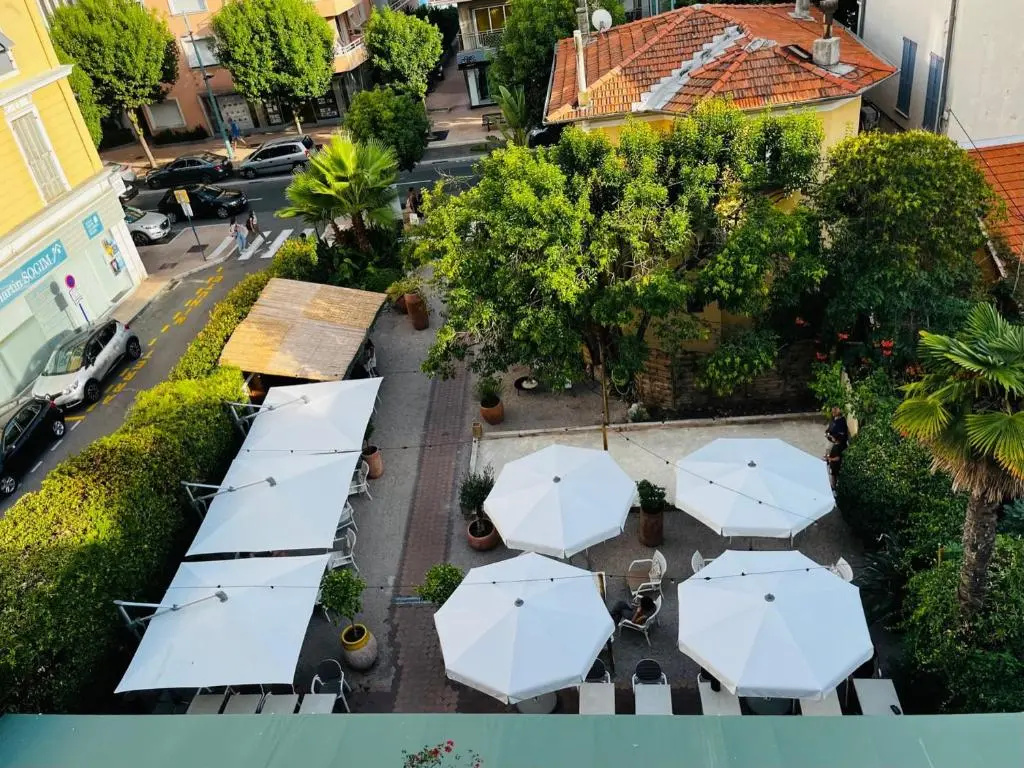 Junior Suite with garden view