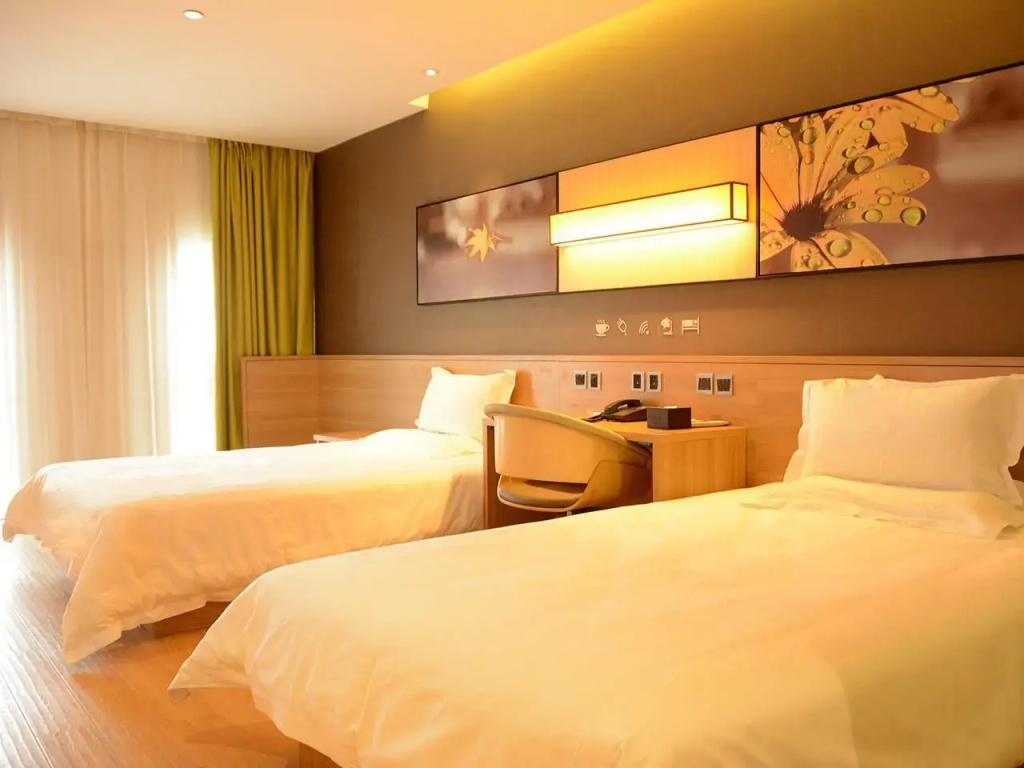 IU Hotel Chengdu Xipu Station