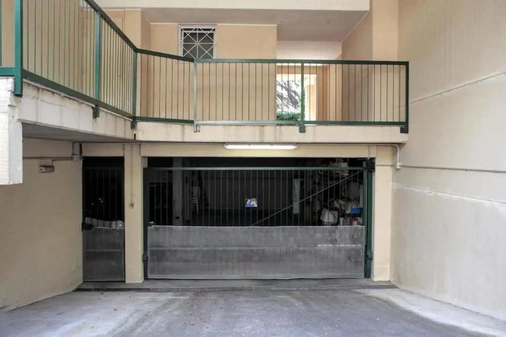Beautiful studio close to beach private parking