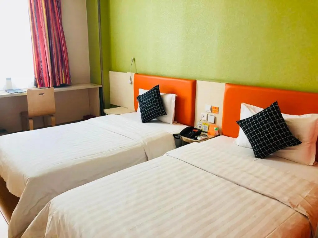 Business Double room (twin beds)
