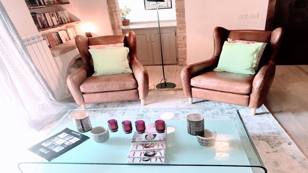 Luxury Silvignano Poolside Villa, Spoleto 8 km, Rome 1 Hr 1
