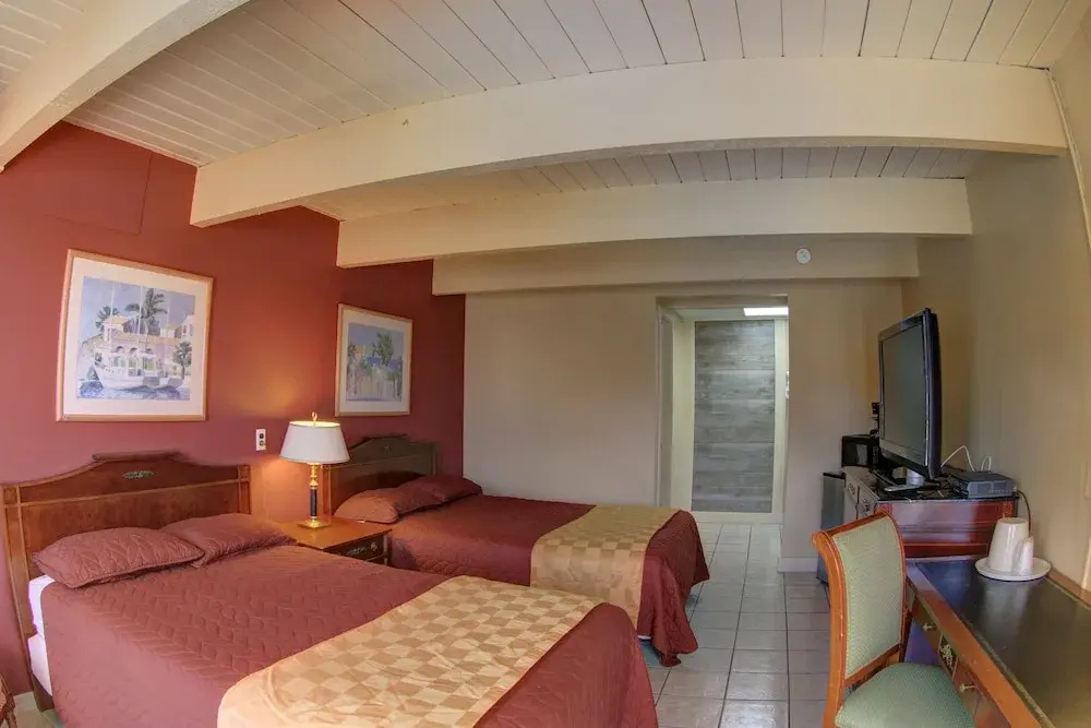 Standard room with pool view