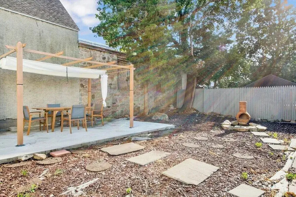 Single Family 3BR Home Game Room Parking
