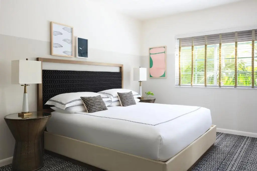 Premium Double room with garden view full double bed