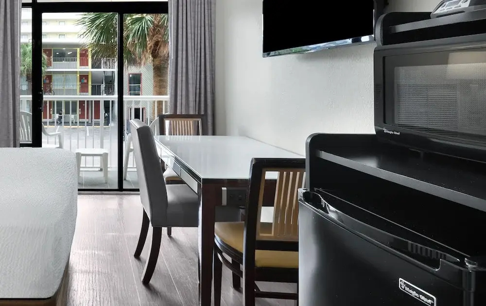 Junior Suite with partial ocean view