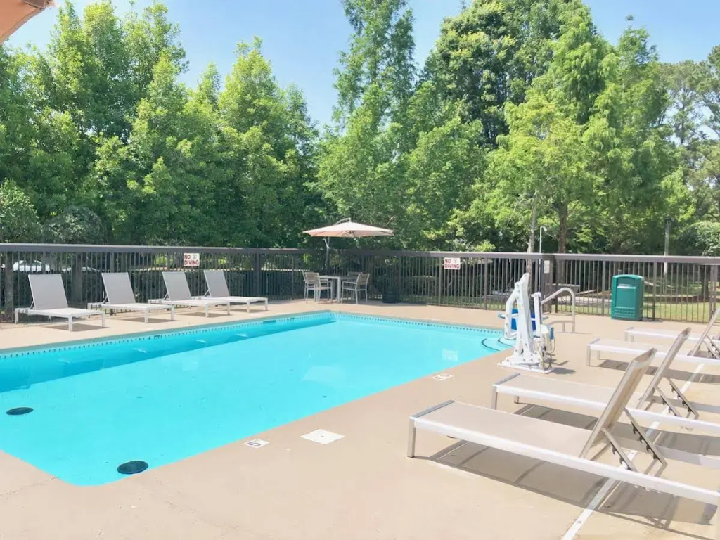 Country Inn & Suites by Radisson, Greenville, NC - фото 18