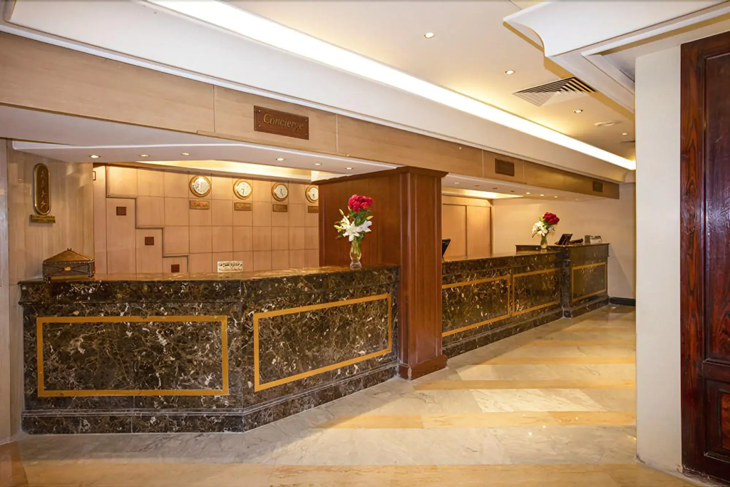 Lobby & Reception