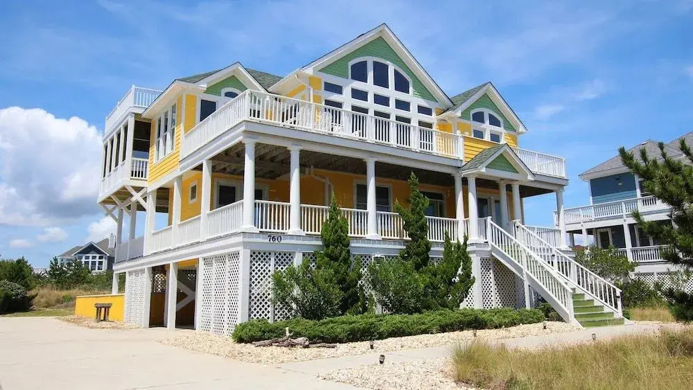 Mellow Yellow - 6 Br Home