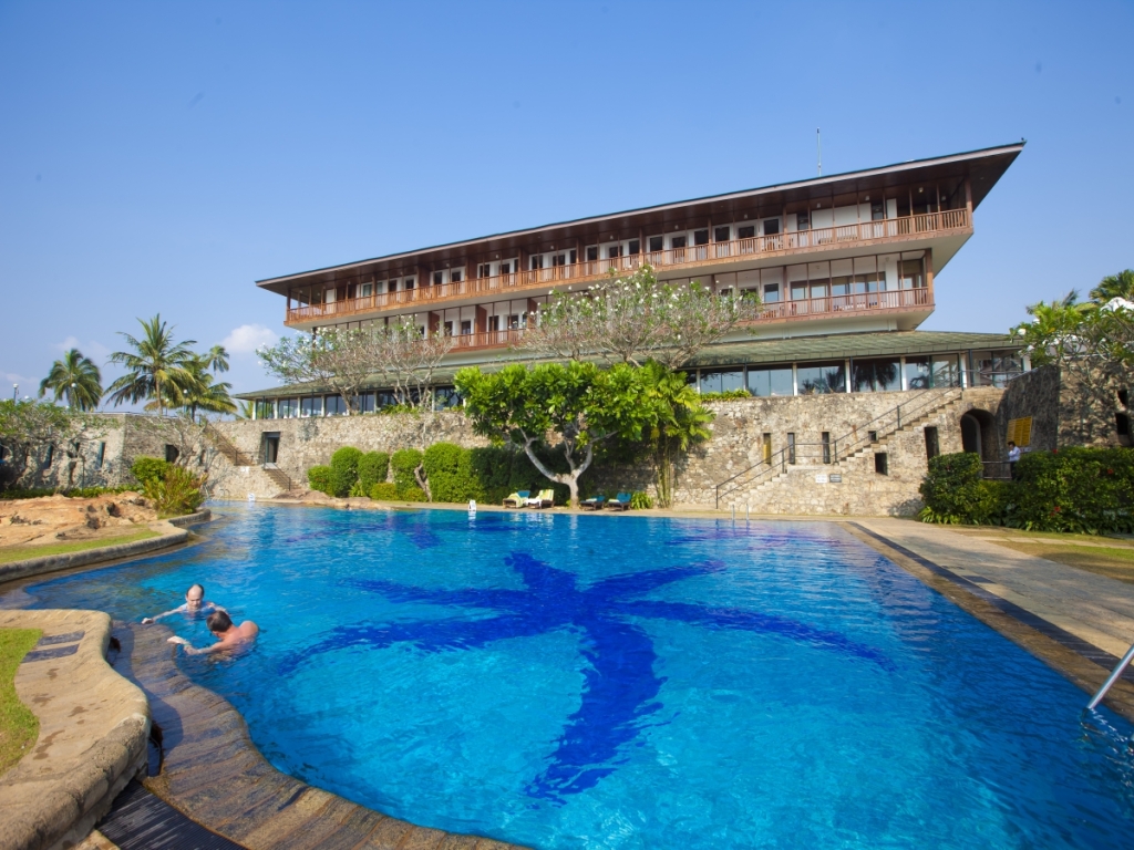 Cinnamon Bentota Beach