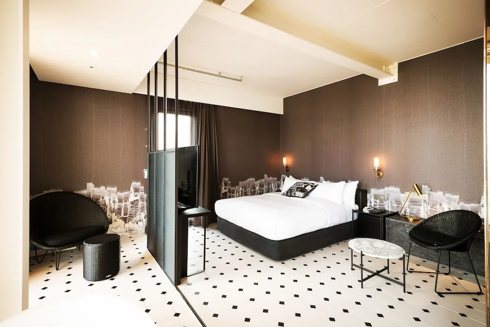 Premium room