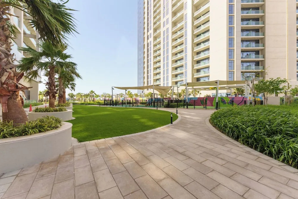 Maison Privee - City Chic Retreat in Dubai’s Prime Location