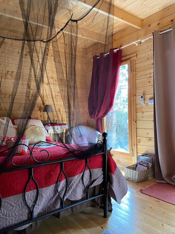 Voir la photo 4 — La cabane Romantique et sa balneotherapie