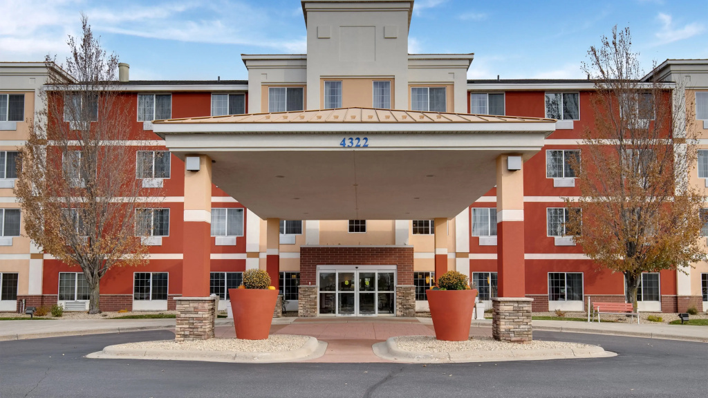 Holiday Inn Express Hotel & Suites St. Cloud by IHG