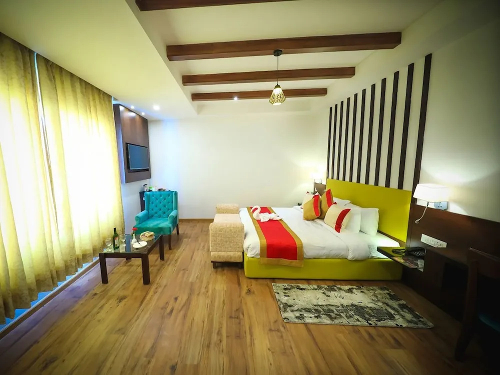 The Laurent and Banon Resorts